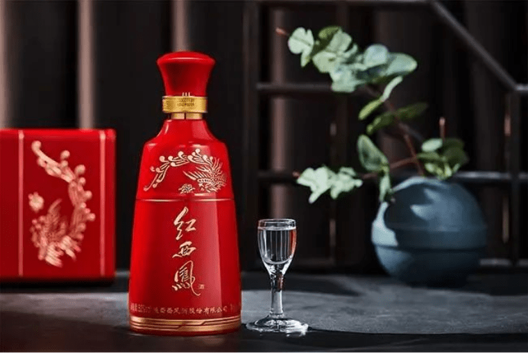 傳承與創(chuàng)新并行<strong></p>
<p>西鳳酒
</strong>，西鳳酒展現(xiàn)時代風(fēng)采:西鳳酒
