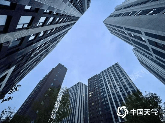 冷空氣來(lái)襲！今起北京迎降雨降溫 明天夜間為降雨明顯時(shí)段:西鳳酒
