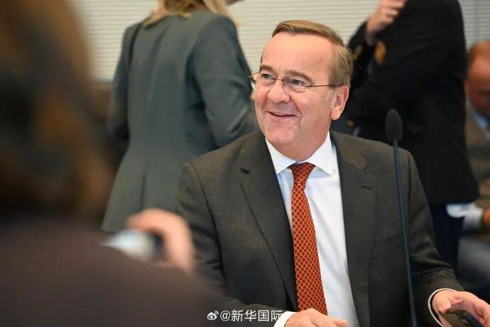 德國承諾向?yàn)蹩颂m提供20億歐元軍援<strong></p>
<p>西鳳酒
</strong>，俄方警告：運(yùn)至烏方的武器將成為俄軍合法打擊目標(biāo):西鳳酒
