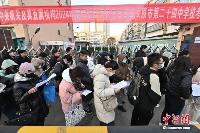 國考報(bào)名三天<strong></p>
<p>西鳳酒
</strong>，熱門崗位競爭已“千里挑一”:西鳳酒
