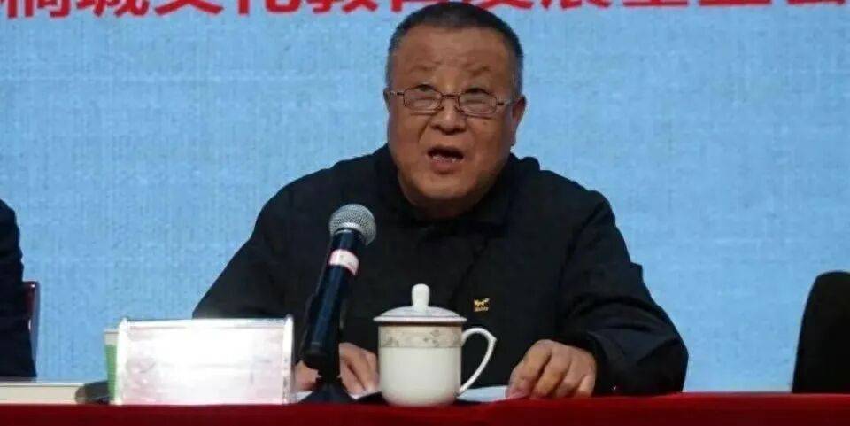 涉嫌嚴(yán)重違紀(jì)違法，退休17年的方平被查:西鳳酒
