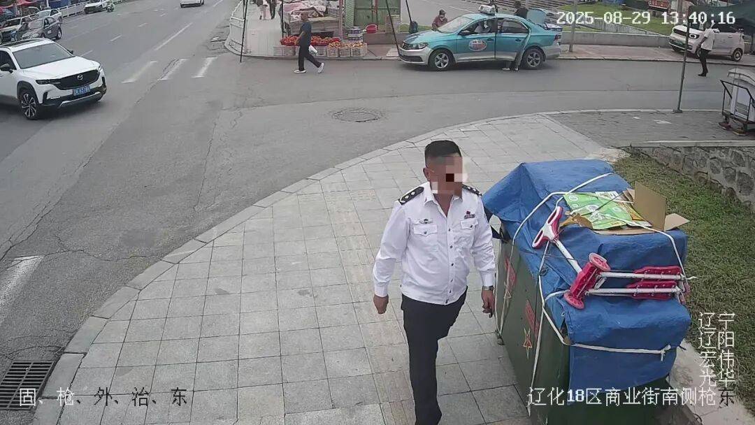 一男子身穿制服自稱“省廳領(lǐng)導”，走進派出所“指導工作”，警方：搜查到假警服，行政拘留！:西鳳酒
