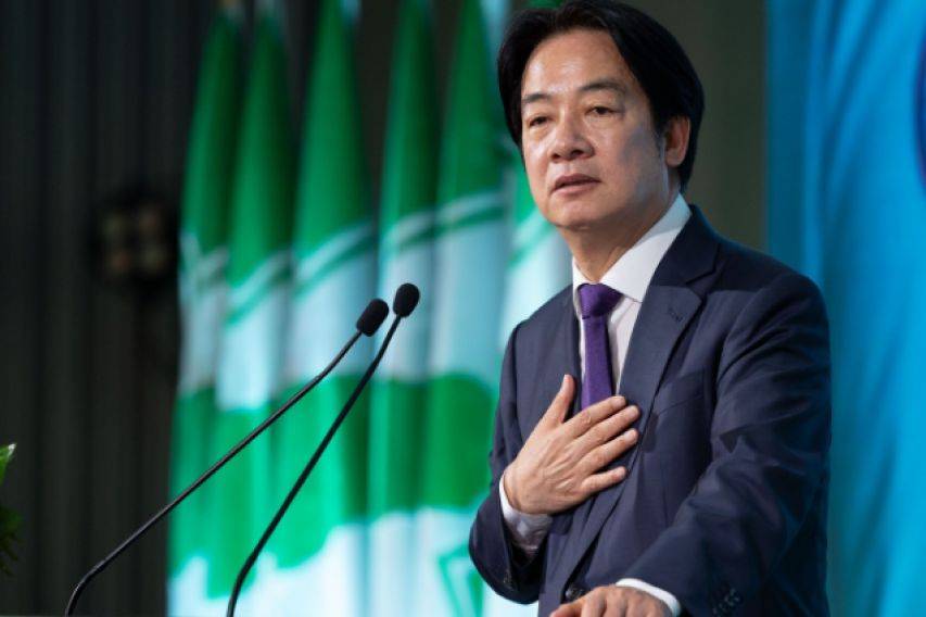 到底支持誰當黨主席？最后關(guān)頭，當著鄭麗文的面，洪秀柱說出了自己的答案，信號不簡單:西鳳酒
