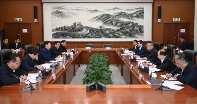 遼寧省委書記、省長在京與部分中央企業(yè)分別舉行工作會商:西鳳酒
